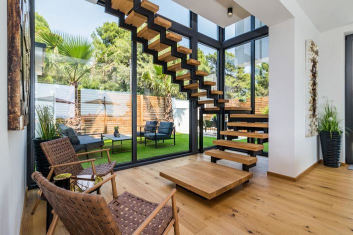 Image No.11-4 Bed Property for sale