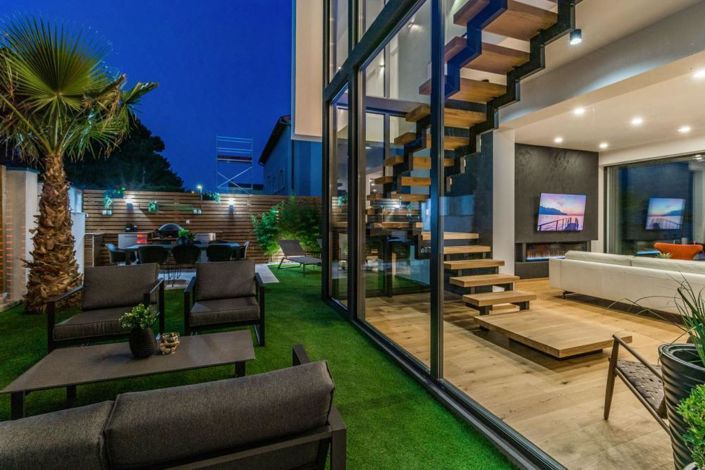 Image No.14-4 Bed Property for sale