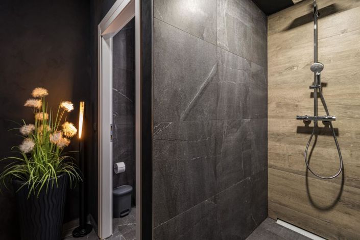 Image No.25-4 Bed Property for sale