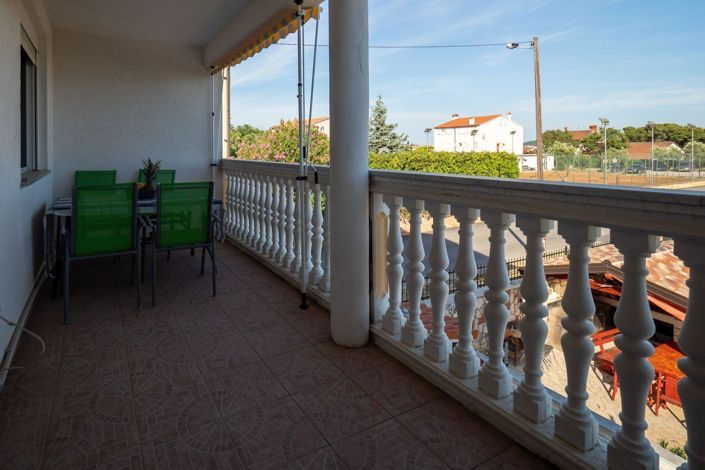 Image No.5-7 Bed Property for sale