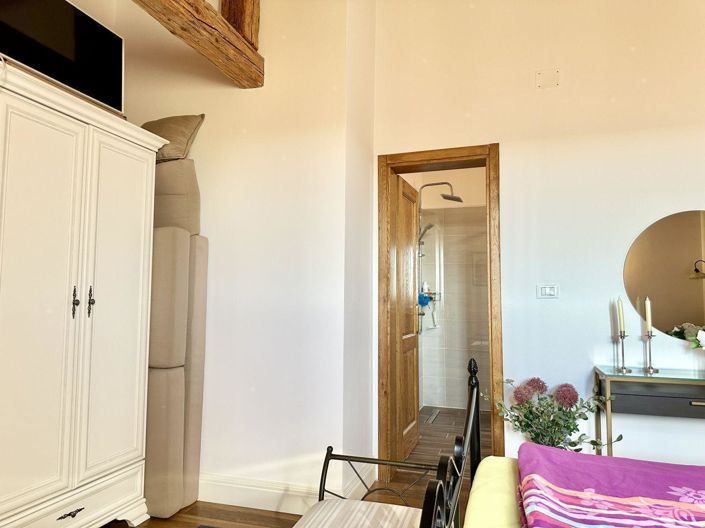 Image No.21-3 Bed Property for sale