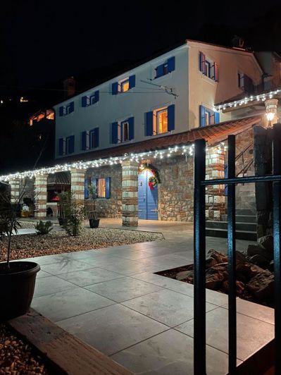 Image No.10-4 Bed Property for sale