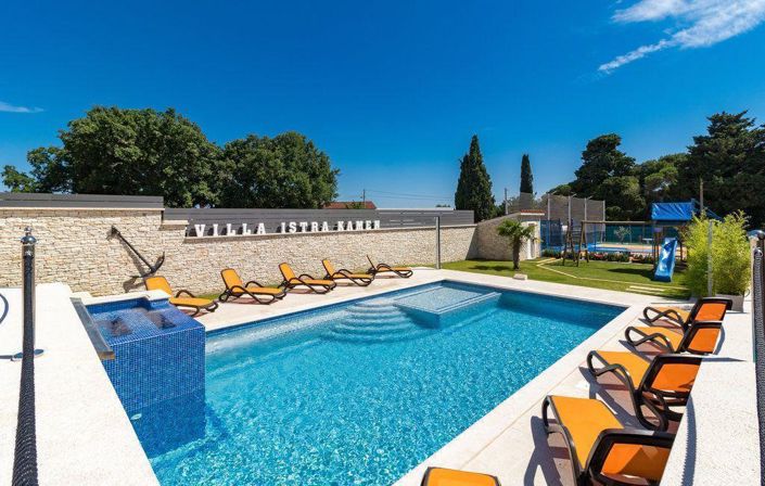 Image No.9-10 Bed Property for sale