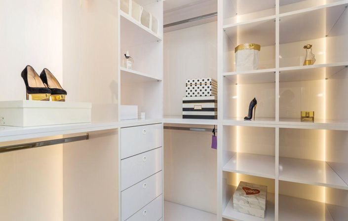 Image No.20-4 Bed Property for sale