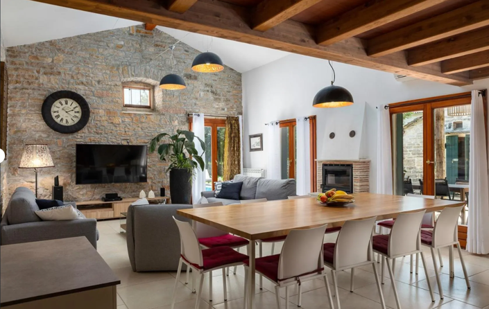 Image No.21-4 Bed Property for sale