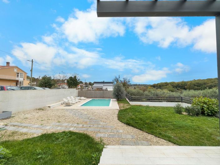 Image No.11-4 Bed Property for sale