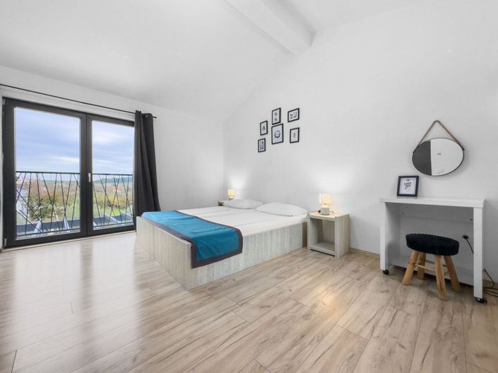 Image No.14-4 Bed Property for sale