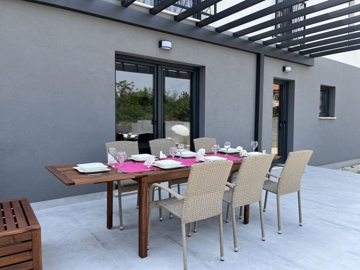 Image No.9-4 Bed Property for sale