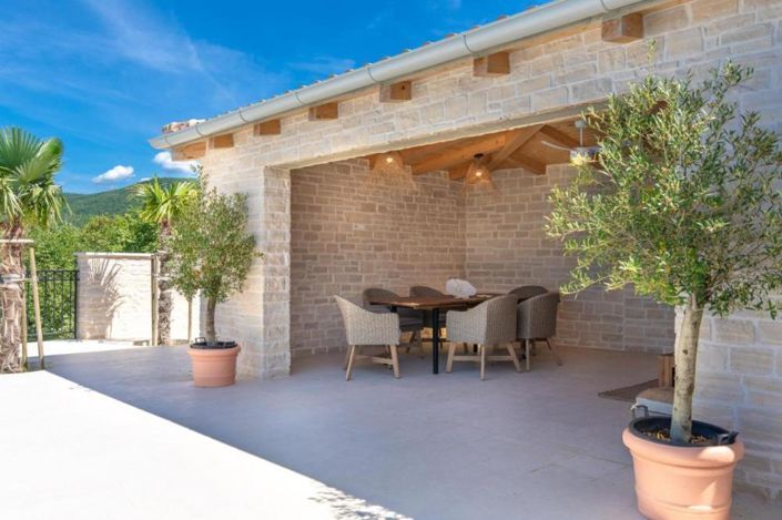 Image No.25-4 Bed Property for sale