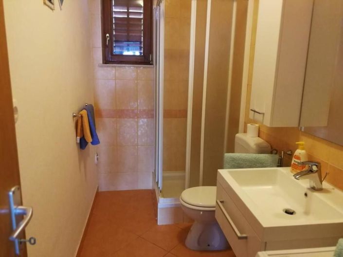 Image No.11-6 Bed Property for sale