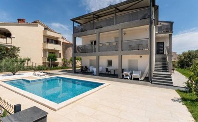 15 Bed Property for sale