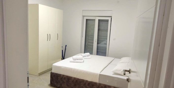 Image No.23-15 Bed Property for sale