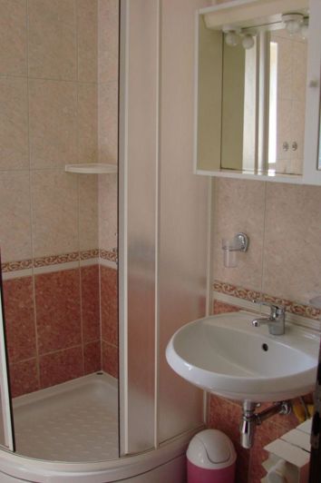 Image No.21-8 Bed Property for sale