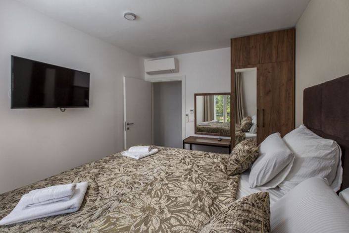 Image No.6-3 Bed Property for sale