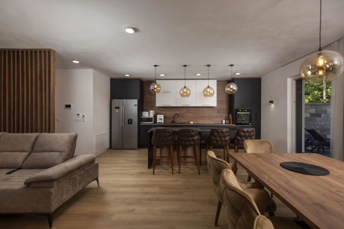 Image No.7-3 Bed Property for sale