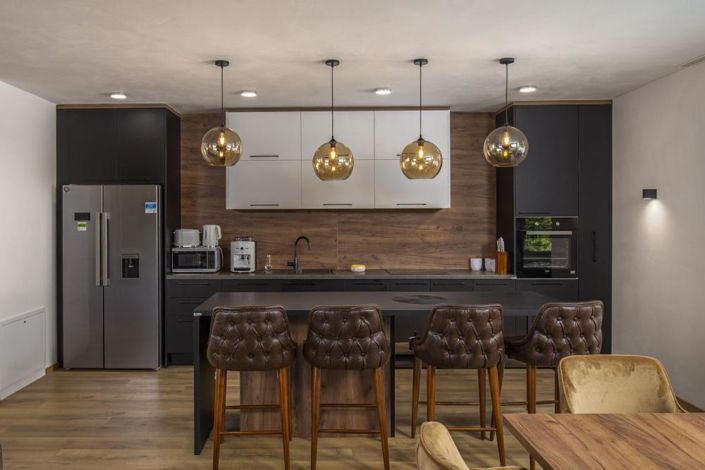 Image No.8-3 Bed Property for sale