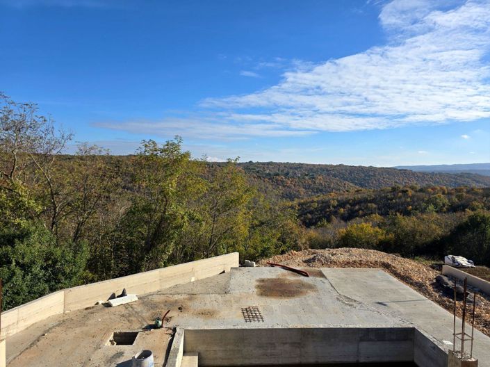 Image No.14-3 Bed Property for sale