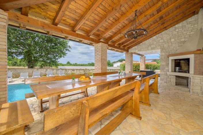 Image No.6-5 Bed Property for sale