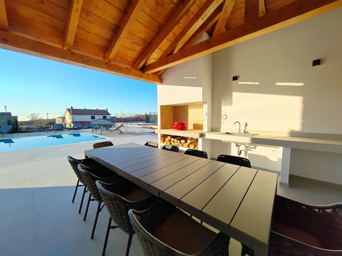 Image No.6-4 Bed Property for sale