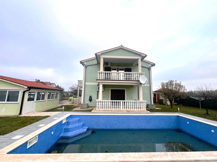 Image No.2-7 Bed Property for sale