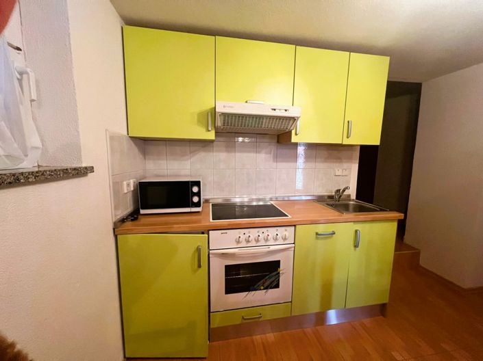 Image No.6-7 Bed Property for sale