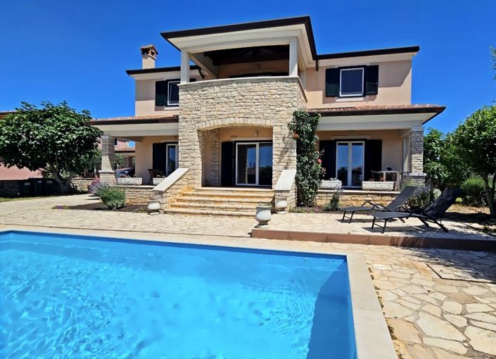 Image No.1-5 Bed Property for sale