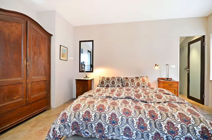 Image No.15-4 Bed Property for sale