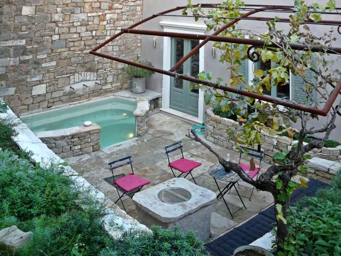 Image No.4-4 Bed Property for sale