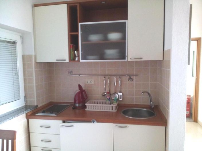 Image No.11-8 Bed Property for sale