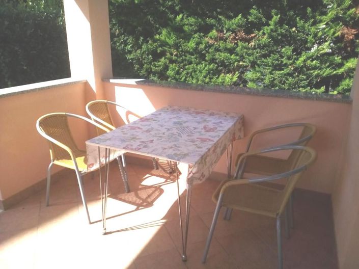 Image No.21-8 Bed Property for sale