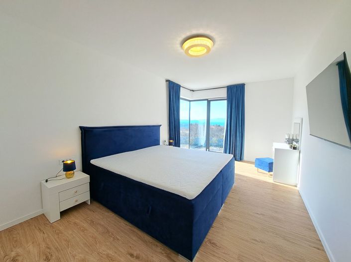 Image No.11-4 Bed Property for sale