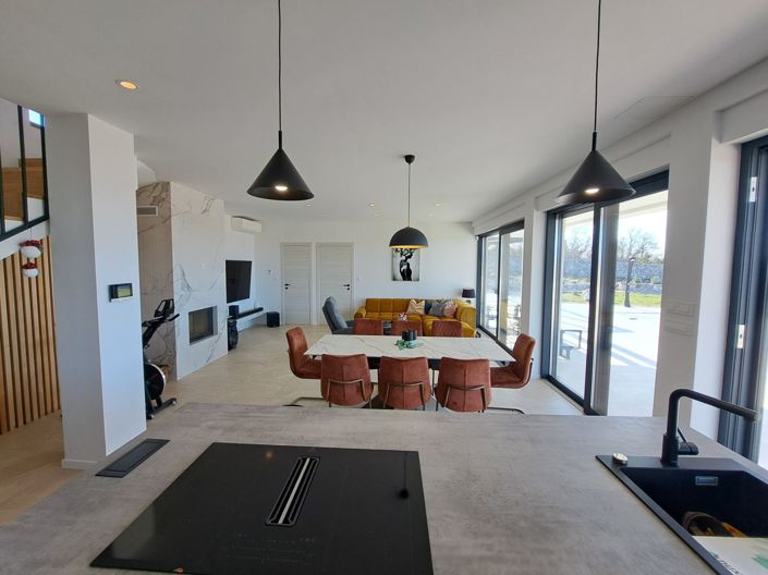 Image No.5-4 Bed Property for sale