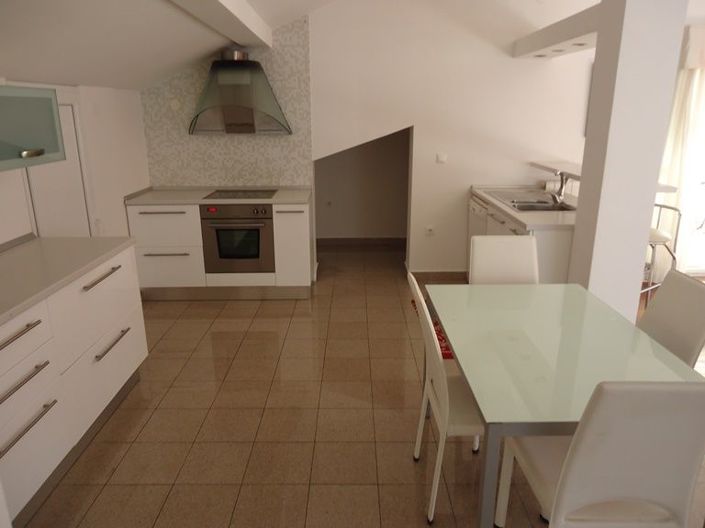 Image No.7-11 Bed Property for sale