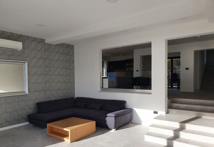 Image No.7-4 Bed Property for sale