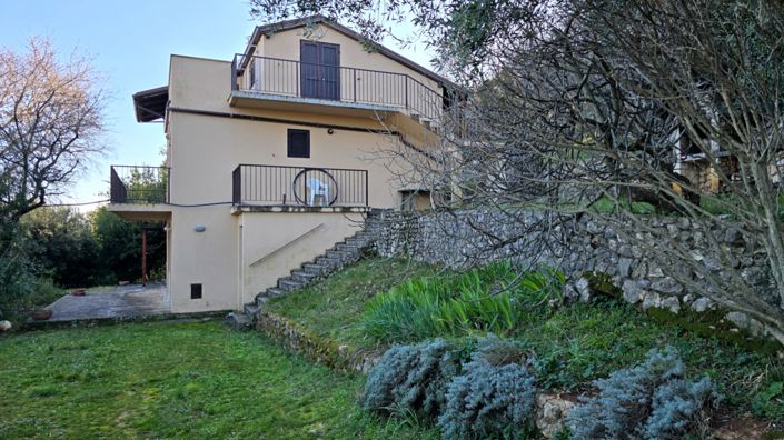 Image No.13-12 Bed Property for sale