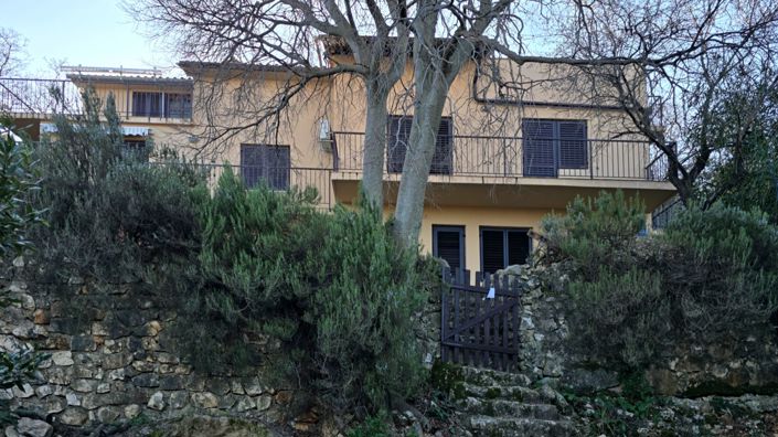 Image No.16-12 Bed Property for sale