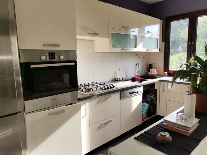 Image No.16-6 Bed Property for sale