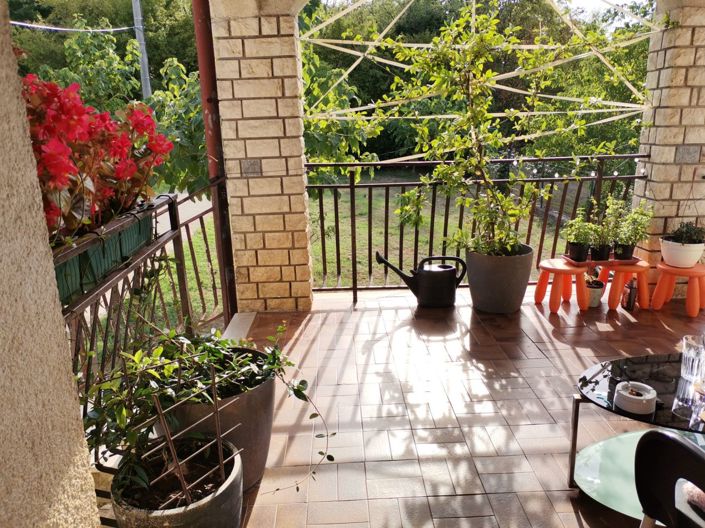 Image No.21-6 Bed Property for sale