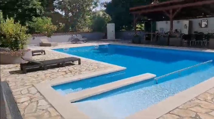 Image No.4-6 Bed Property for sale