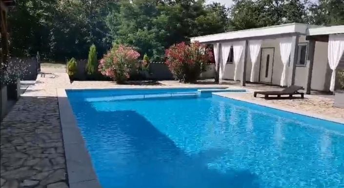 Image No.5-6 Bed Property for sale