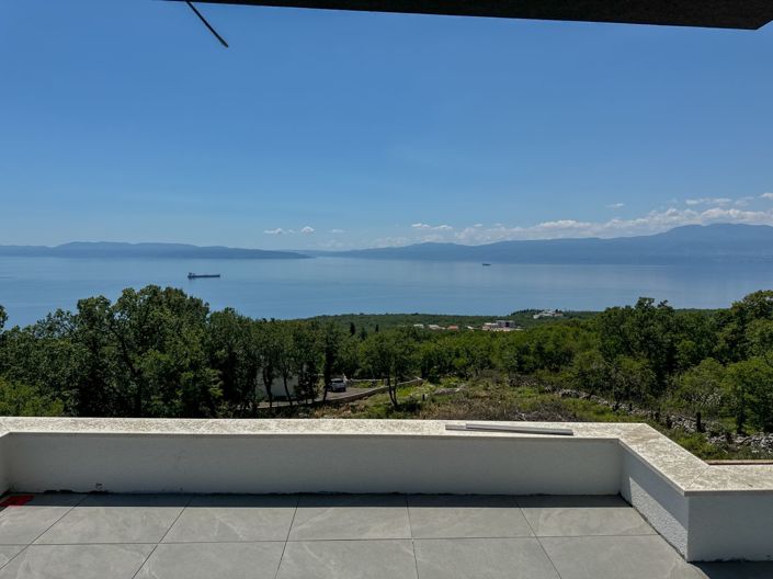 Image No.25-4 Bed Property for sale