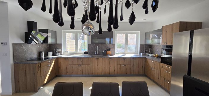 Image No.15-4 Bed Property for sale