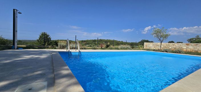 Image No.2-4 Bed Property for sale