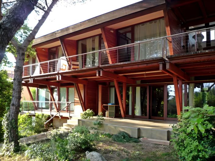 Image No.1-6 Bed Property for sale