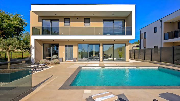 Image No.6-4 Bed Property for sale