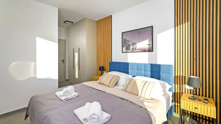 Image No.23-4 Bed Property for sale