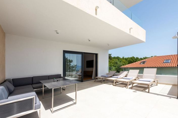 Image No.5-3 Bed Property for sale