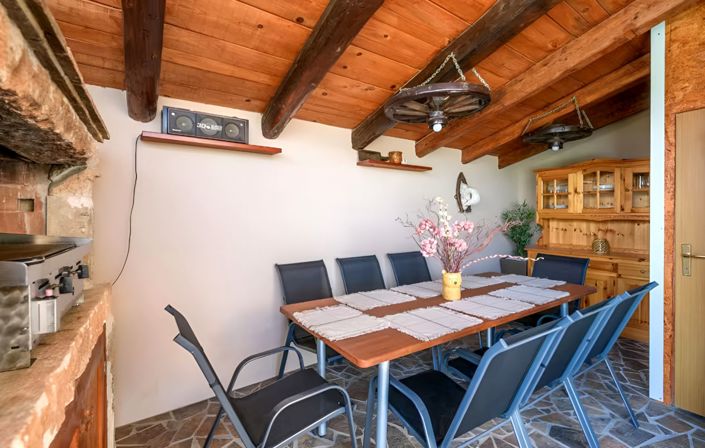 Image No.19-4 Bed Property for sale