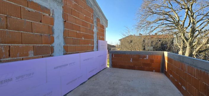 Image No.11-2 Bed Property for sale