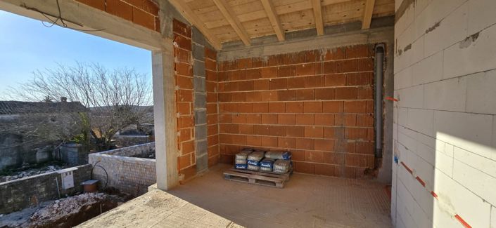 Image No.13-2 Bed Property for sale